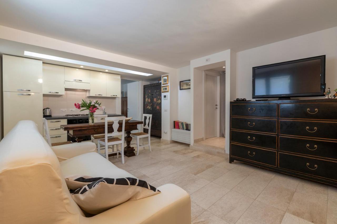 Charming Seafront Apartment With Garden And Patio Фертилия Екстериор снимка